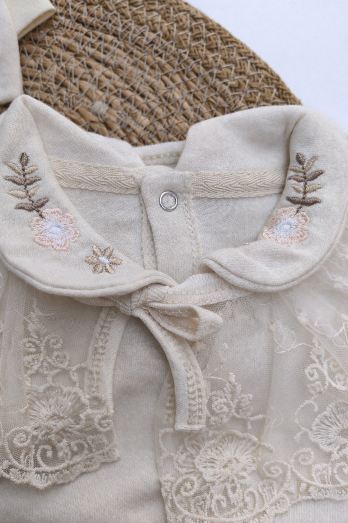 Luxury Soft Çıkarılabilir Dantelli Yaka Romper – Kız Bebek Tulum, %100 Pamuk